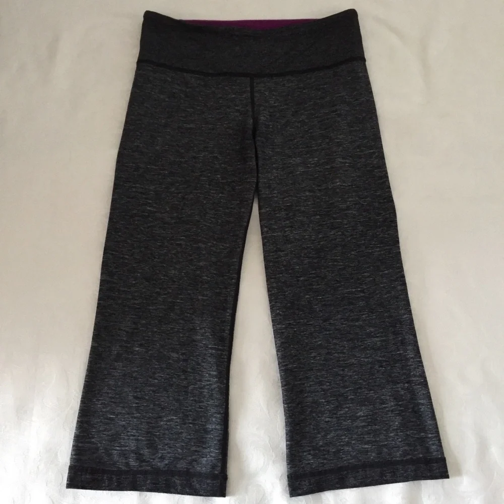 Lululemon Groove Crop pants. Gray purple